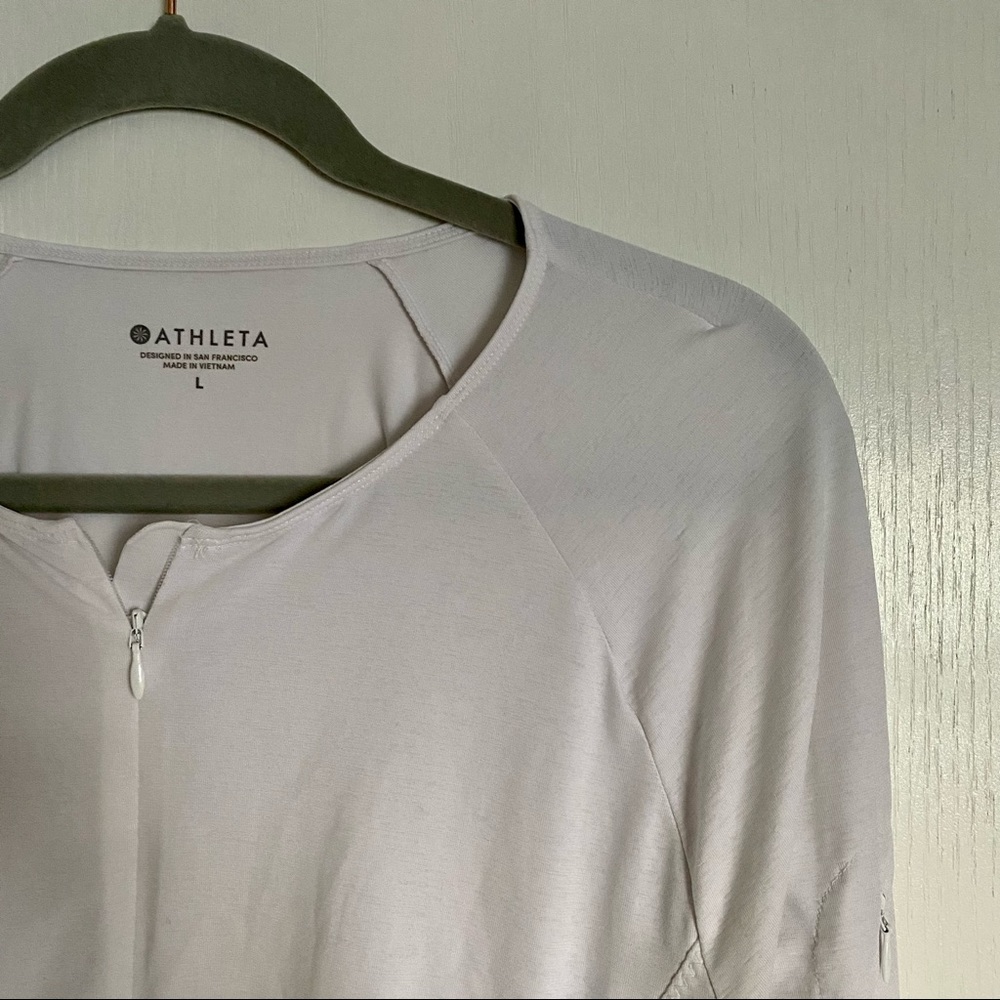 Athleta 1/2 Zip Top Size Large